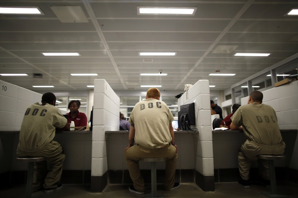 Prisoners Might Get Access To Pell Grants For First Time In Two Decades 